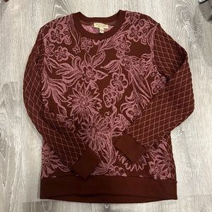 Burberry woman’s quilted sweater